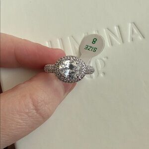 Bomb Party A Grand Gesture diamond cubic size 8